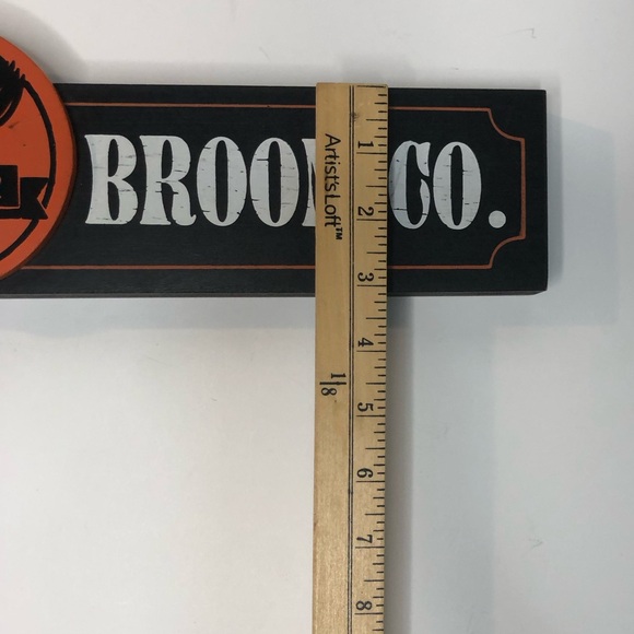 Halloween olde Salem broom co. Established 1692 wooden sign - Picture 4 of 15